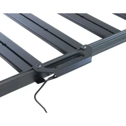 Discount Poignée de galerie et lumière pour Slimline II Accessoires Offroad, Franchisseur, Tout-Terrain Et 4X4·Accessoires Pour Galeries De Toit|Tente De Toit, Barre De Toit, Coffre & Échelle·Accessoires Galerie