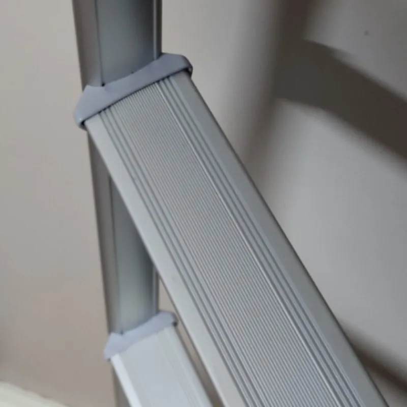 Discount LIPPERT Titta | 130 à 170 cm Literie Et Conception De Lit·Echelle Intérieure