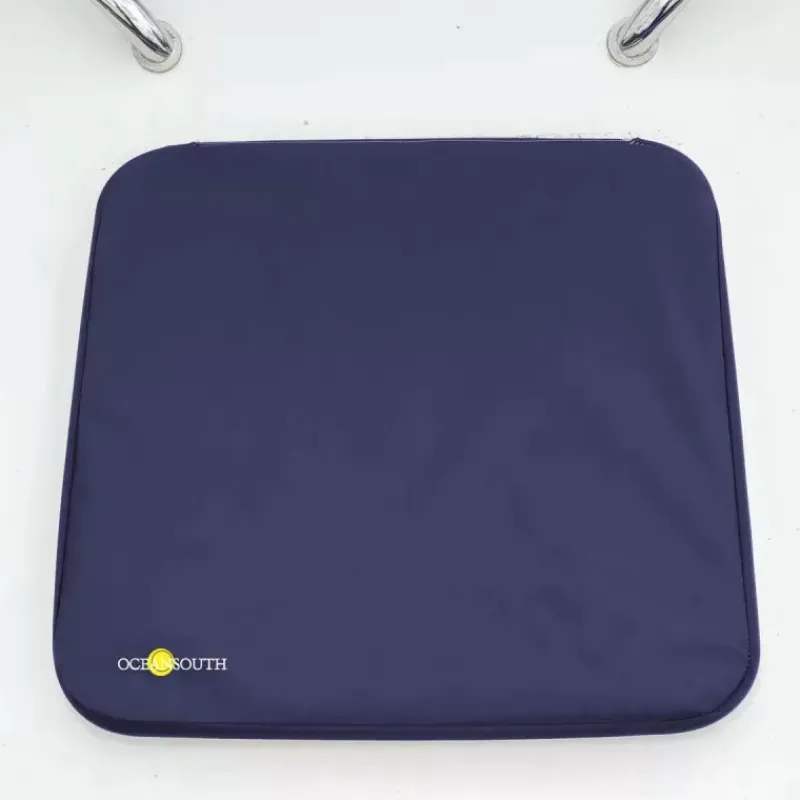 Couverture pour Lewmar Low Profile | Bleu Navy*Oceansouth Sale