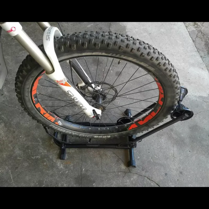 support de roue vélo électrique pour soute Accessoire Extérieur·Aménagement Soute & Coffre|Porte Vélos·Accessoires Porte-Vélos