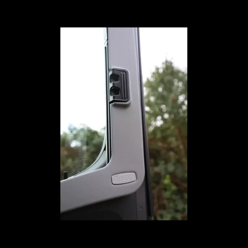 Remi Front IV | Sprinter III*Remis